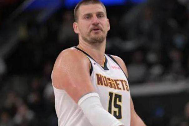 位球员的处, 总价约, 与NBA总 位球员的处, 总价约, 与NBA总